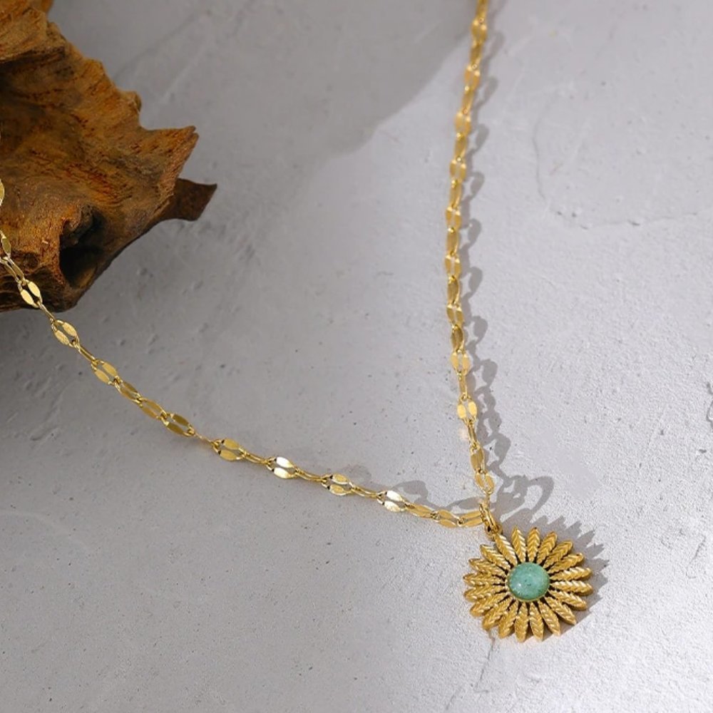 New 18K Gold Plated Sunflower Natural Stone Necklace - Picture 1 of 7